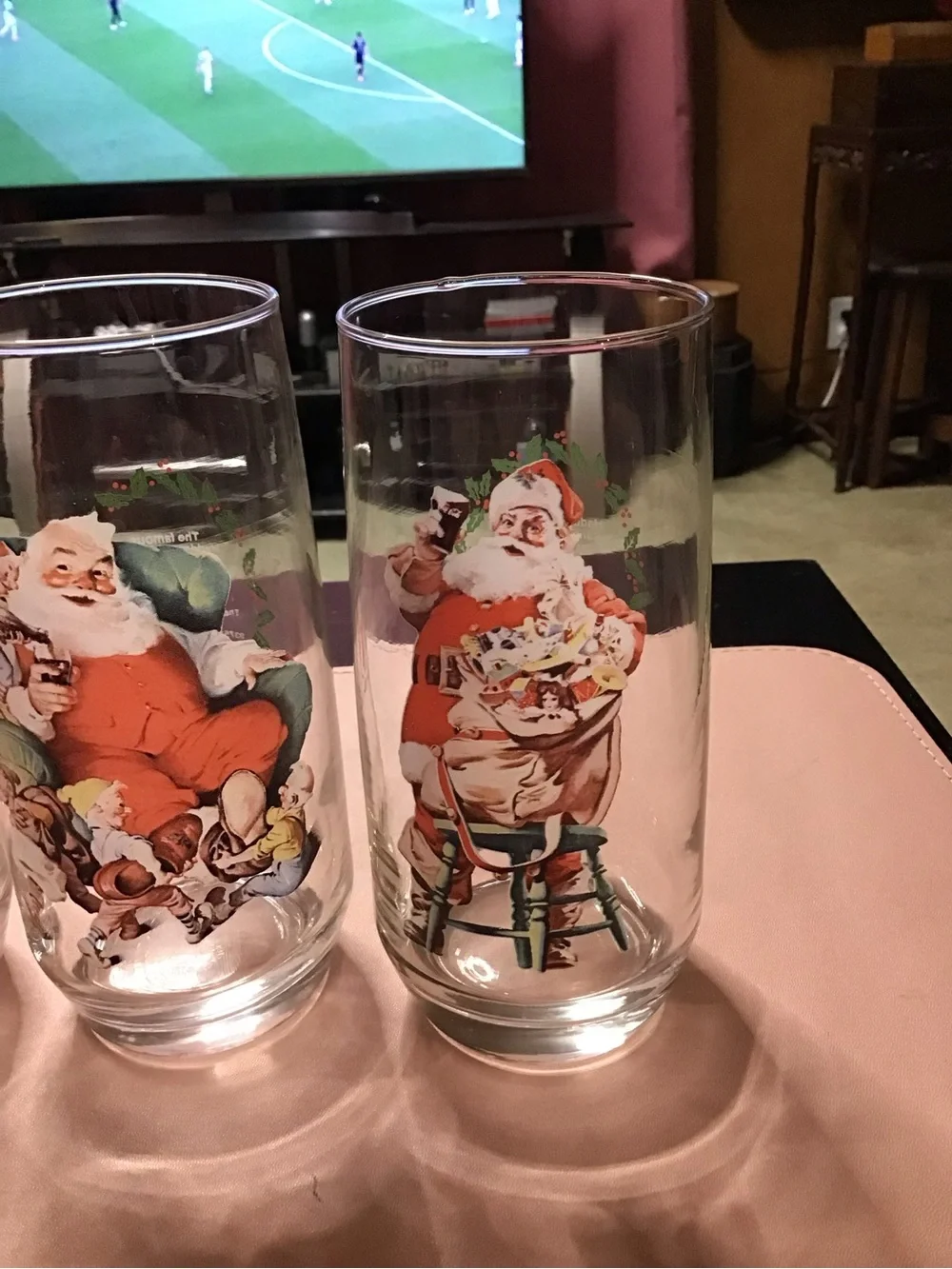 4 Vintage Coca-Cola Santa Christmas Glasses Set Collectable Glassware Coke